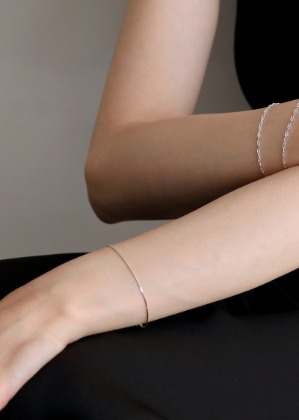 silver thin snake chain bracelet
