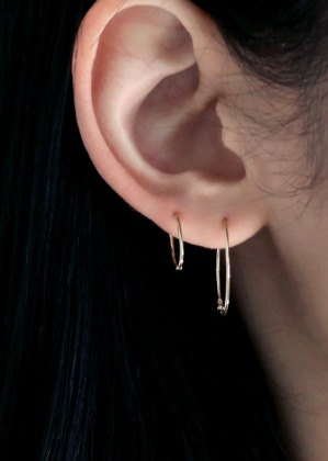 14K gold oval earring (s)