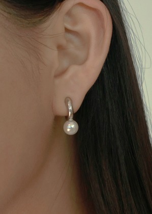 hoop pearl earring