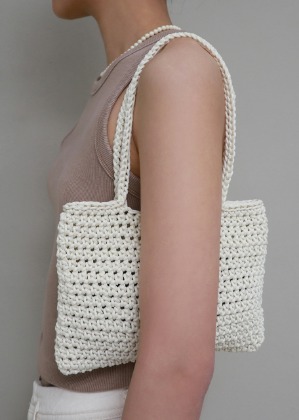 white knitting bag