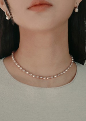 mauve pink pearl necklace